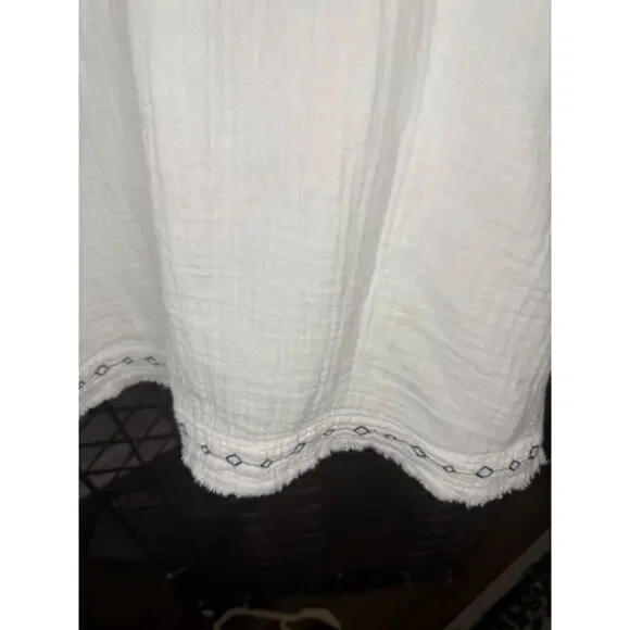 Johnny Was White and Blue Embroidered Blouse - Picture 6 of 6